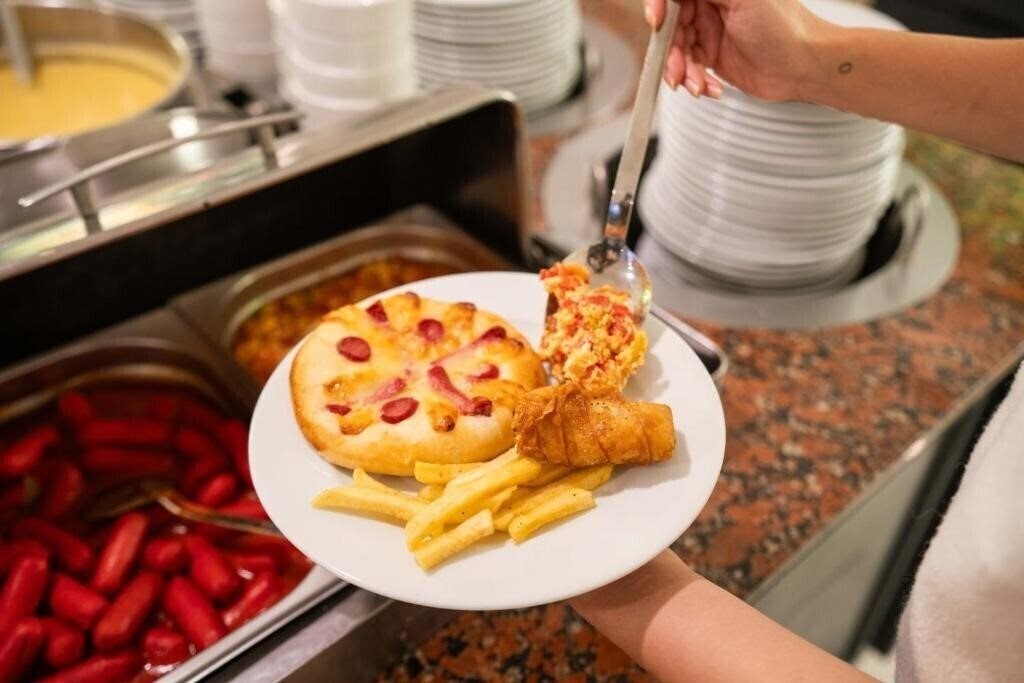 Панорама Four Sides Lion Hotel Taksim (ex. Four Sides Lion Taksim Hotel & SPA, Lion Hotel) 4*