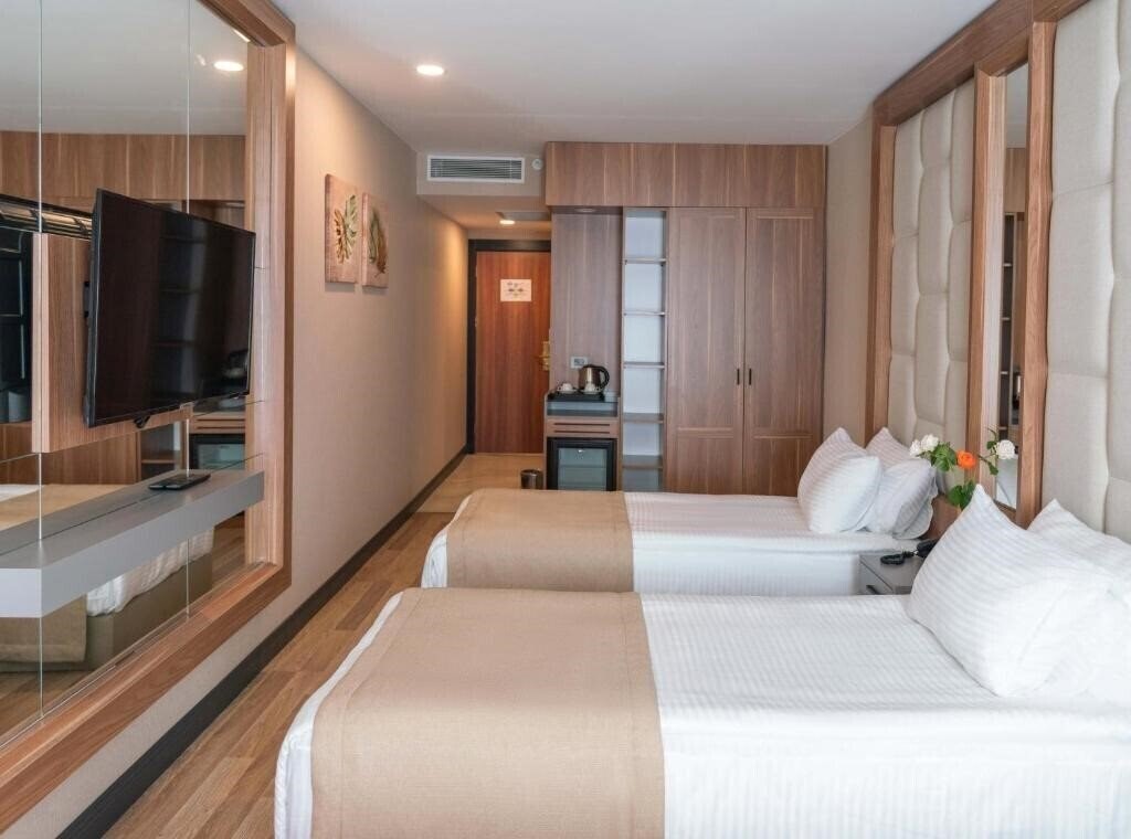 Территория Four Sides Lion Hotel Taksim (ex. Four Sides Lion Taksim Hotel & SPA, Lion Hotel) 4*