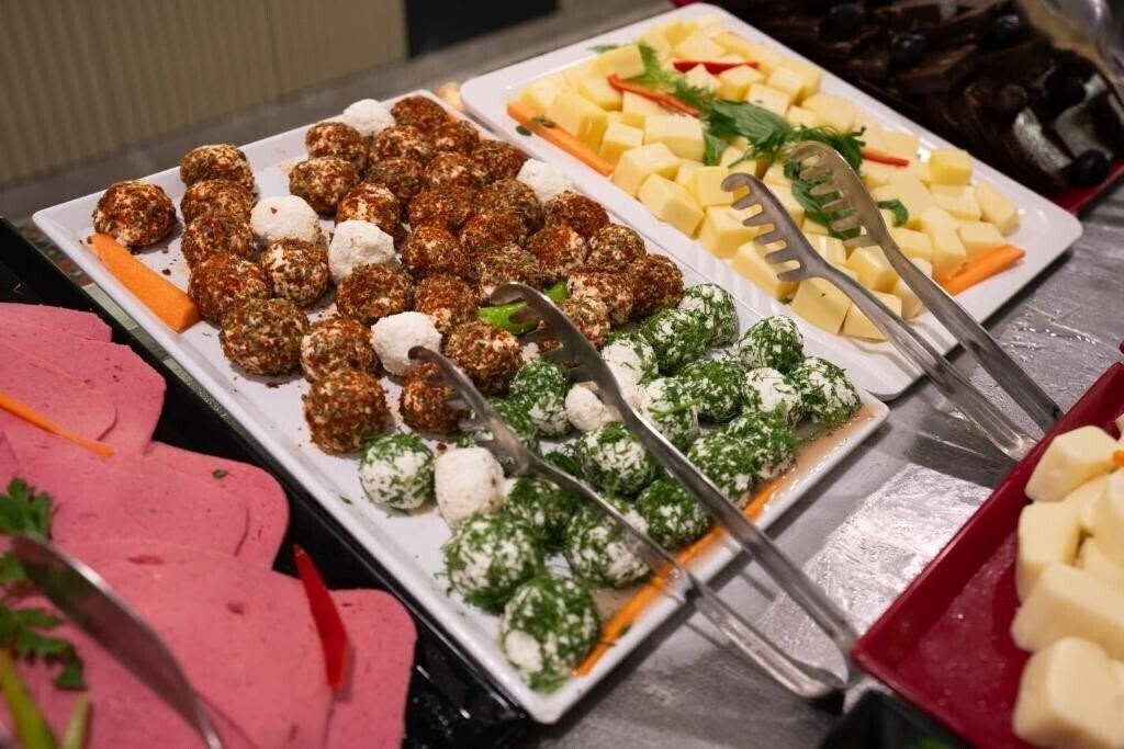 Апартаменты Four Sides Lion Hotel Taksim (ex. Four Sides Lion Taksim Hotel & SPA, Lion Hotel) 4*