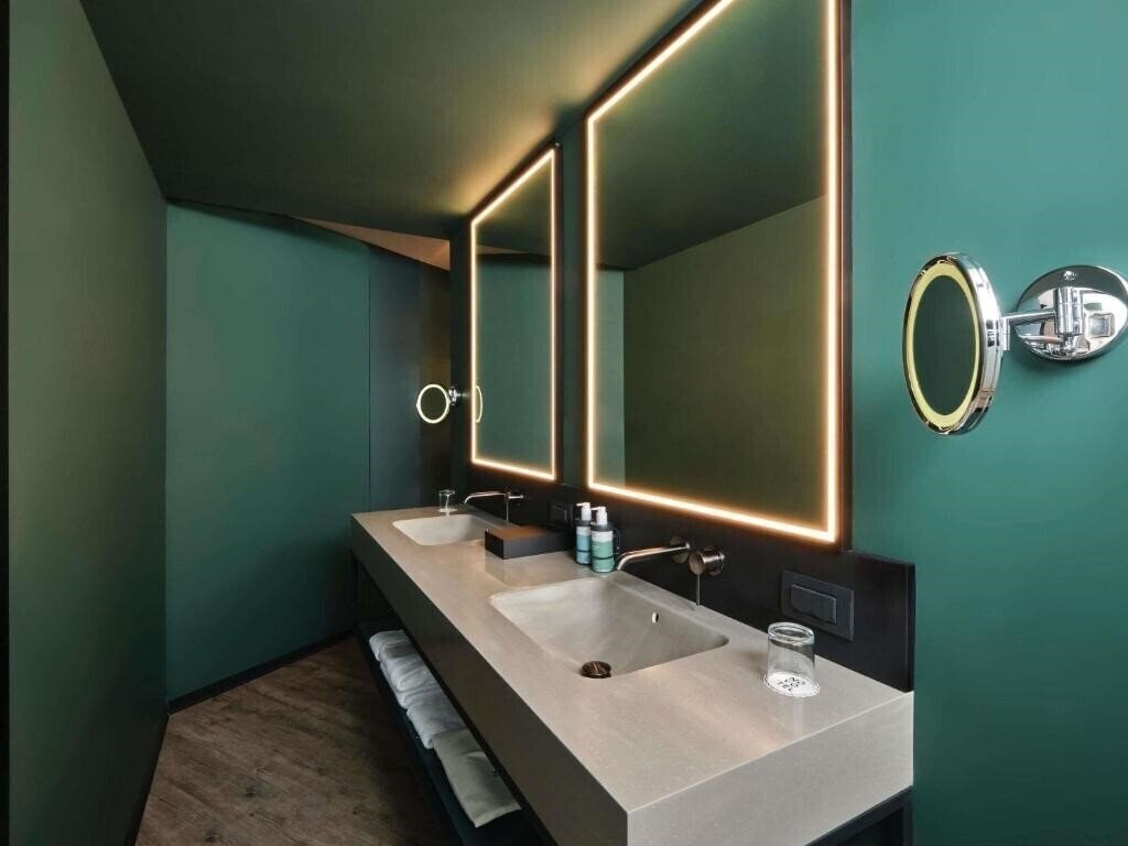 Вид Novotel Istanbul Bomonti 5*