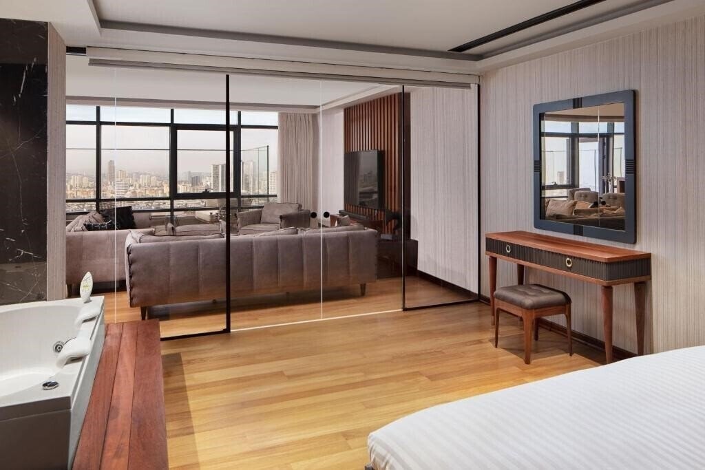 Територія Residence Inn by Marriott Istanbul Atasehir 4*