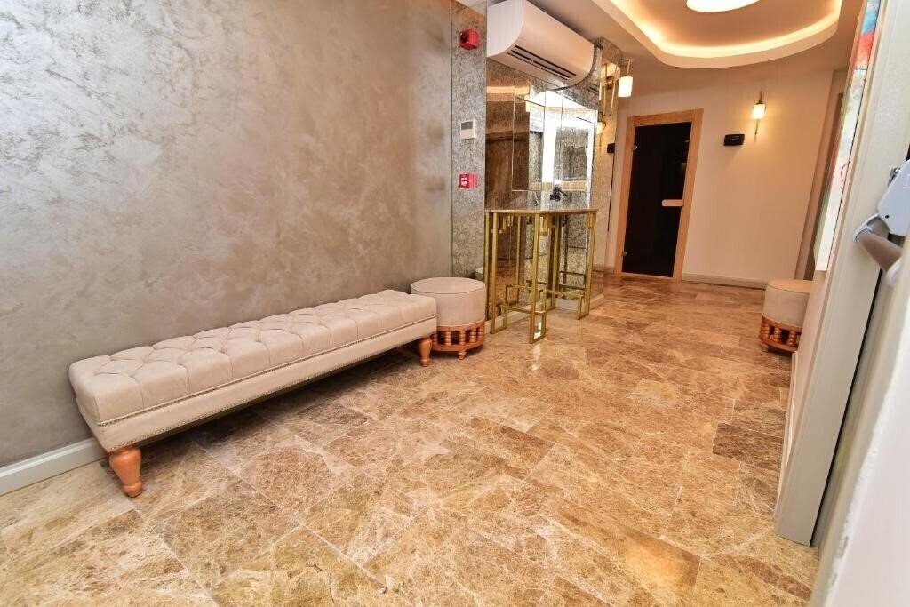 Территория Serai Hotel 4*