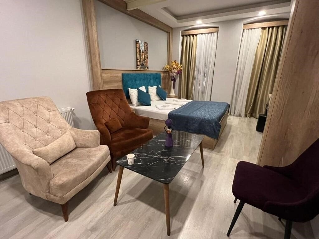 Территория Destinia Pera Suites 4*