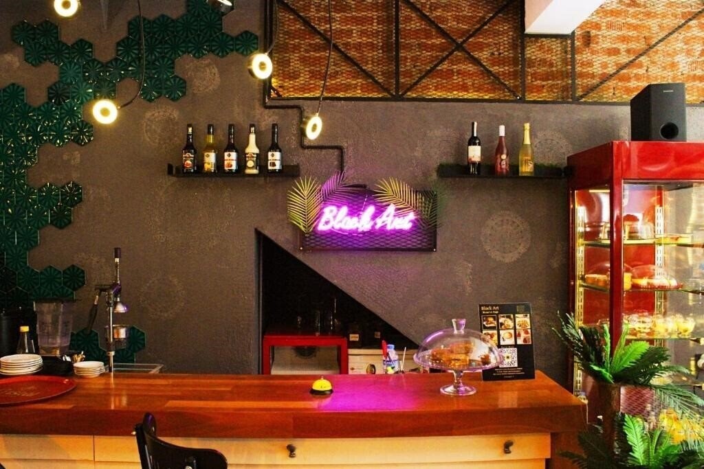 Панорама Black Art Otel 5*