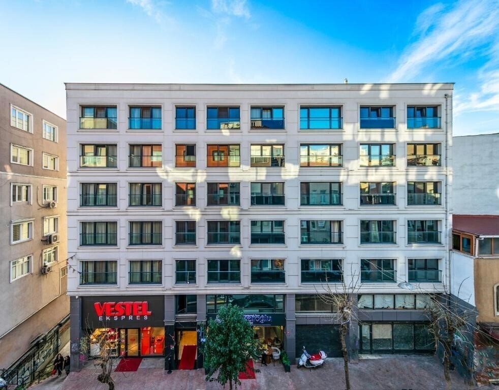 Готель Roys Hotel & Suites 4*