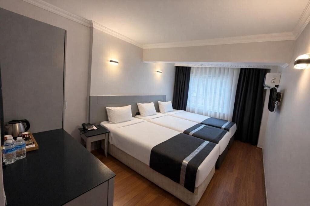 Отель Peak Star Hotel 3*