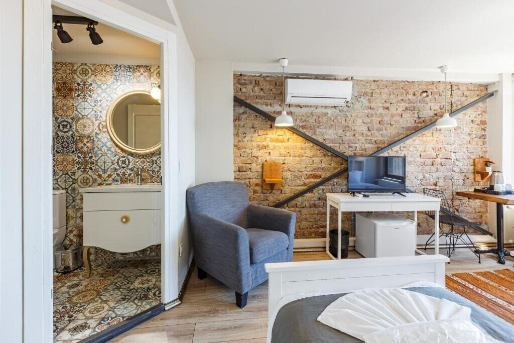 Территория Miro Mansion 3*