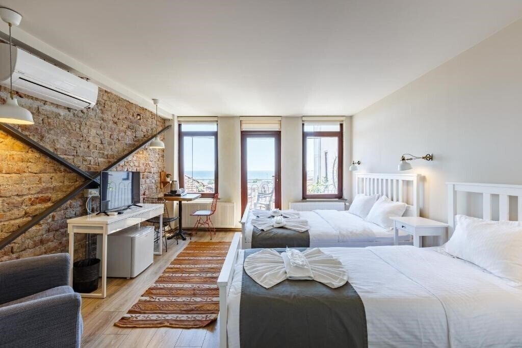 Апартаменты Miro Mansion 3*