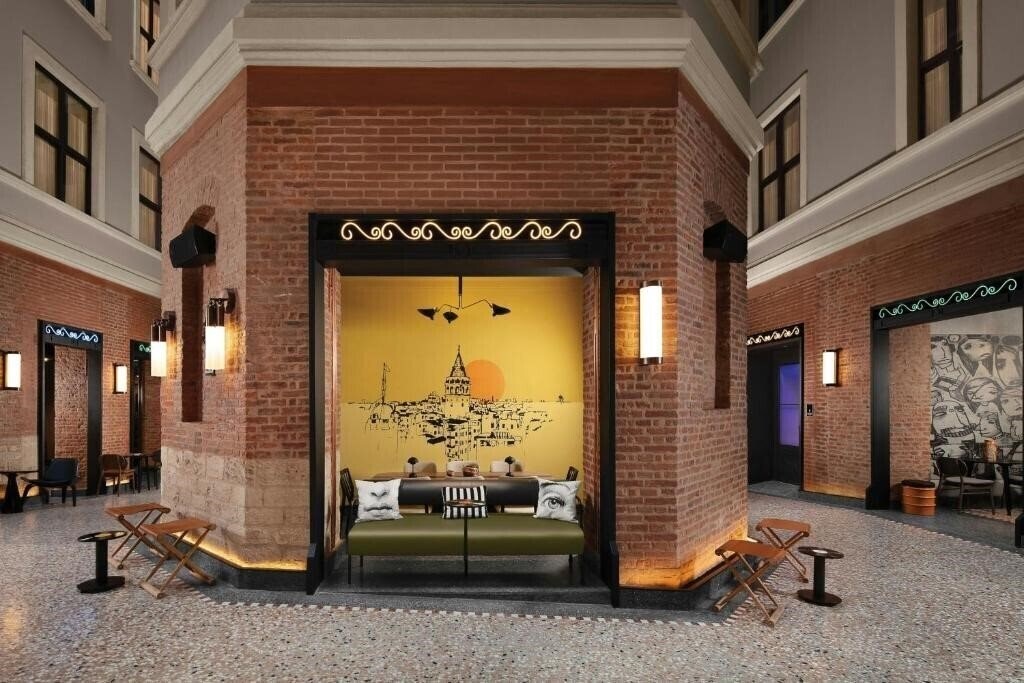 Апартаменты Moxy Istanbul Beyoglu 5*