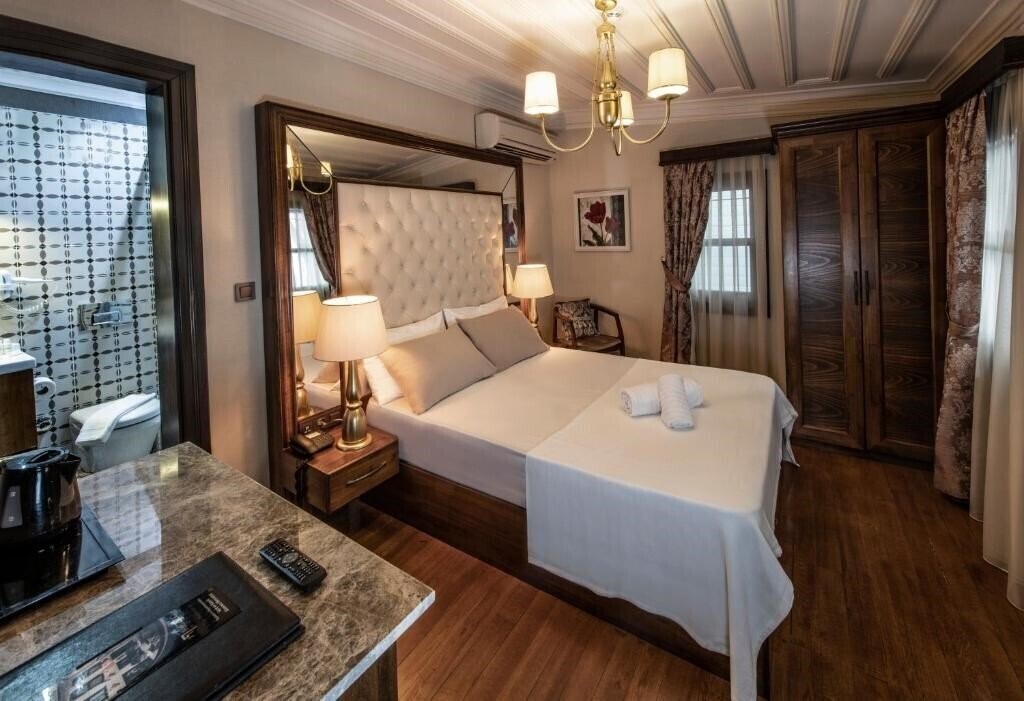 Территория Mezzo Hotel 1*