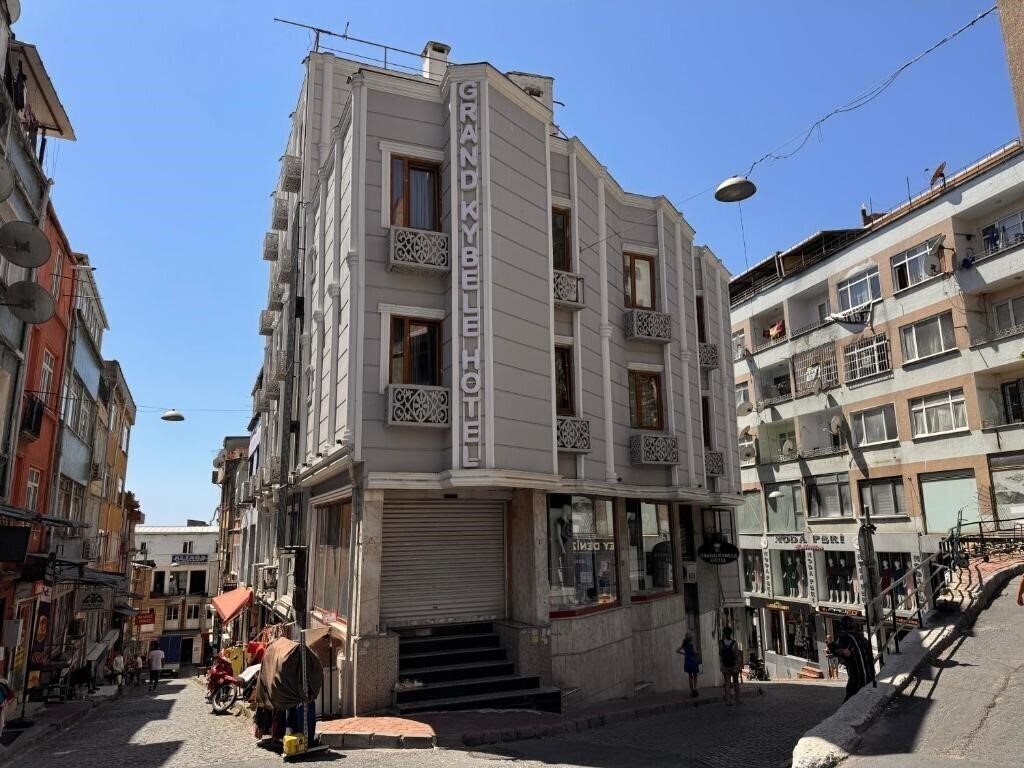 Территория Grand Kybele Hotel (ex. Hotel Kibele) 3*