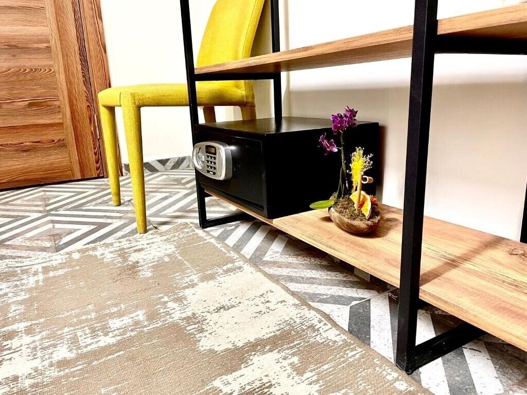 Вид Mates Port Hotel 4*