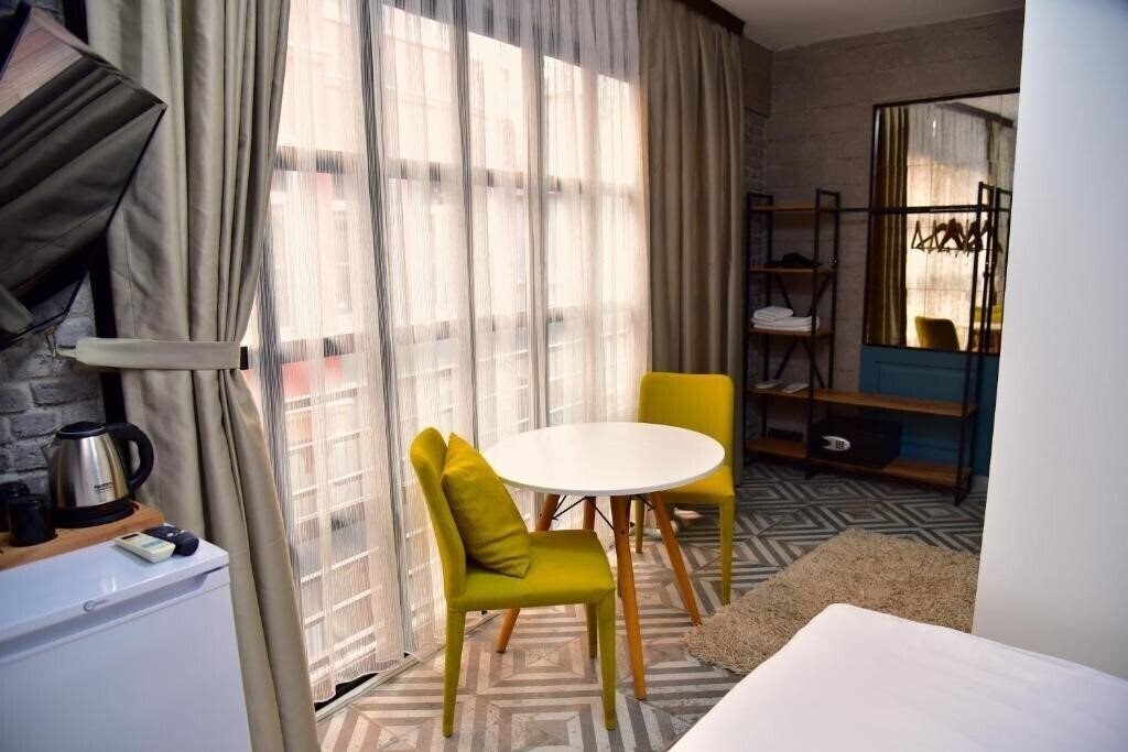 Фото Mates Port Hotel 4*