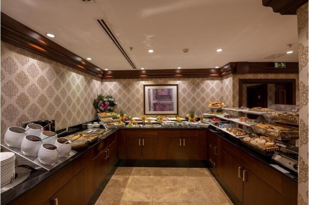 Панорама Crestium Taksim Prive & SPA Hotel (ex. Nova Plaza Boutique Hotel & SPA) 4*