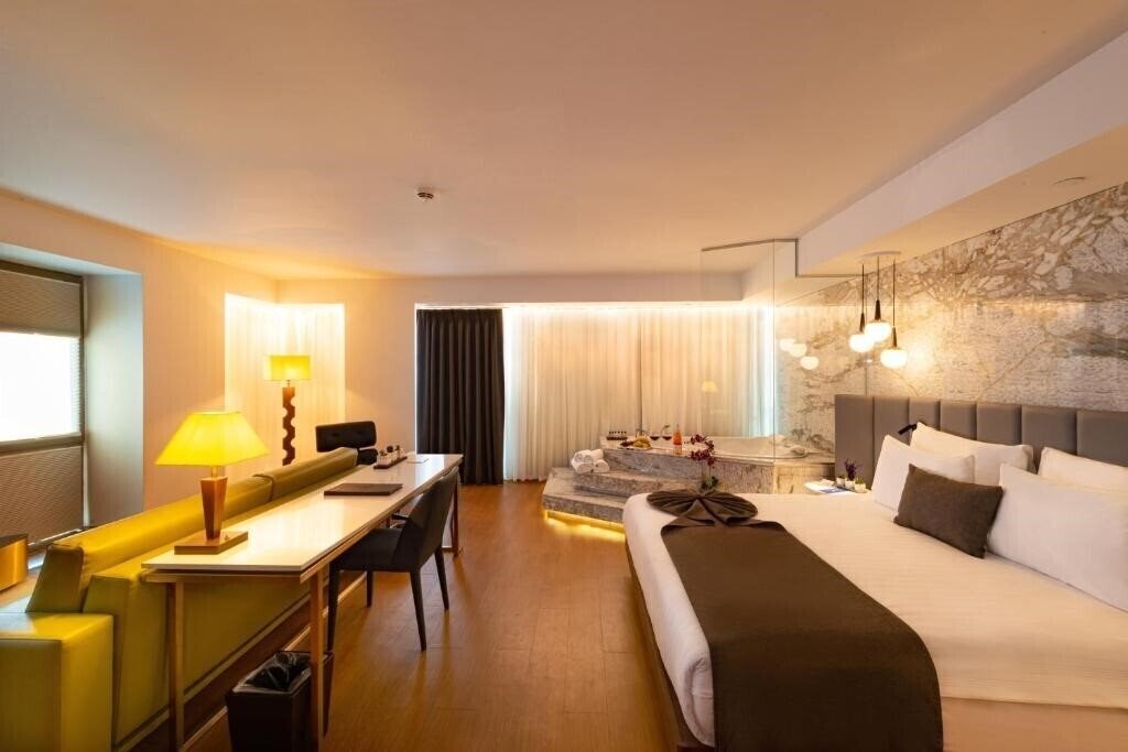 Апартаменты The Craton Hotel 5*