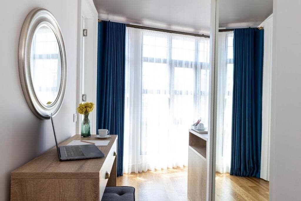 Вид Petros Hotel 3*