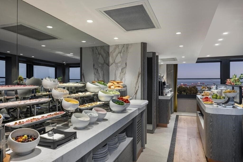 Апартаменты Lunet Old City Hotel 3*