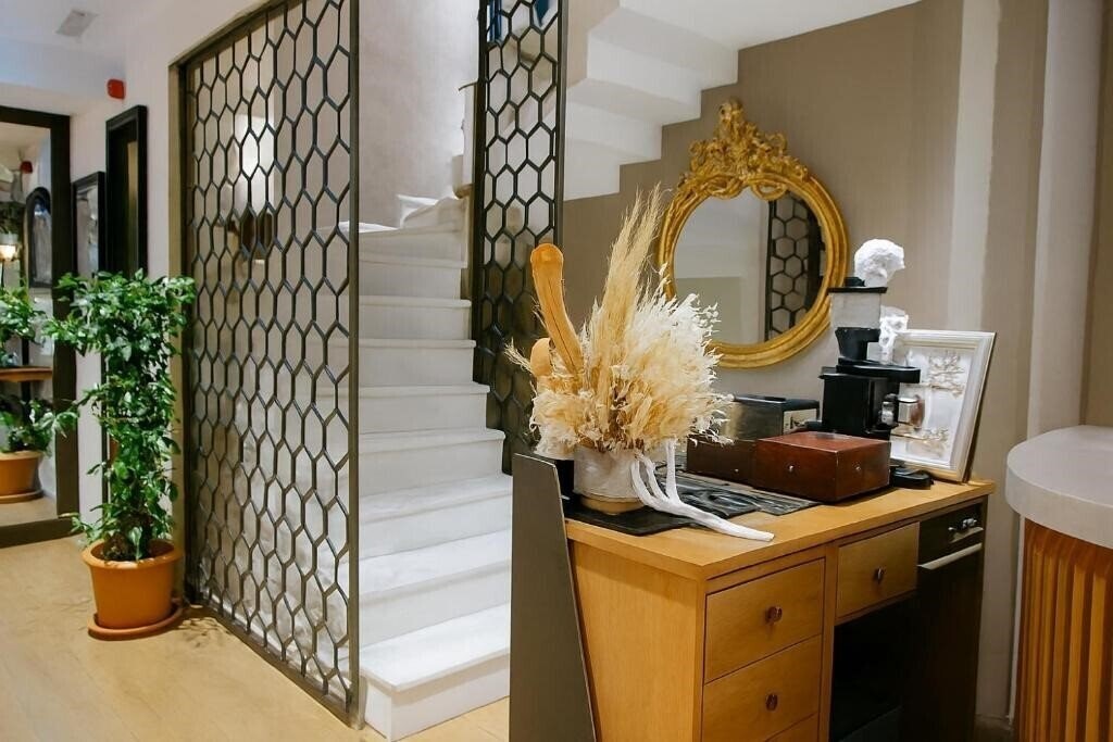 Апартаменты Aleksandr Pera Hotel 4*