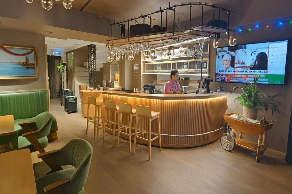 Панорама Aleksandr Pera Hotel 4*