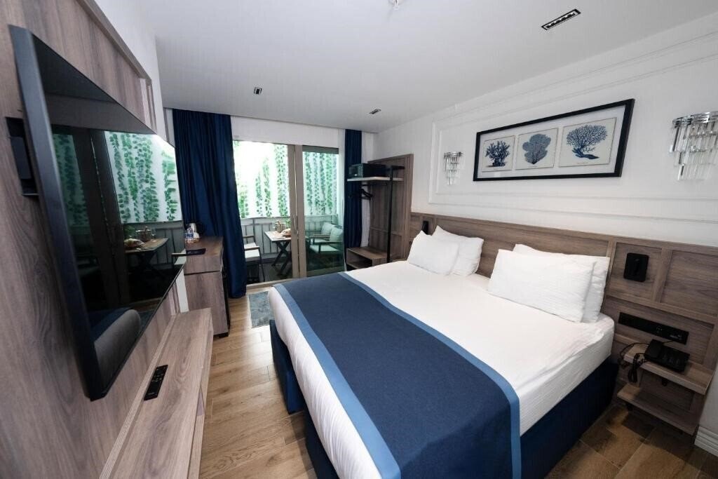 Территория Mona Bosphorus Hotel 4*