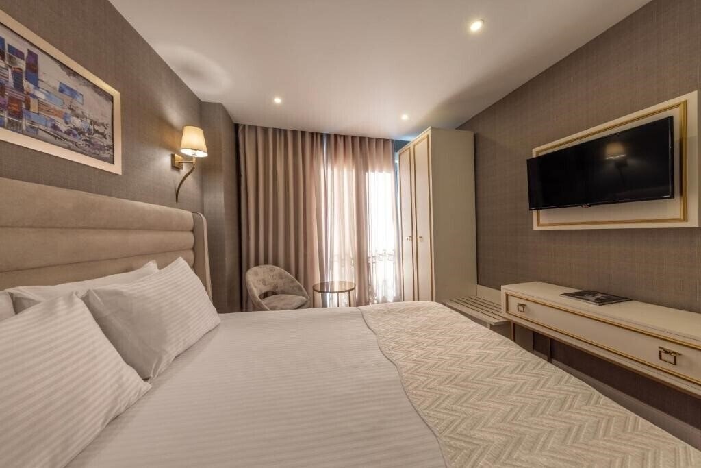 Панорама Mr. Beyaz Boutique Hotel 2*
