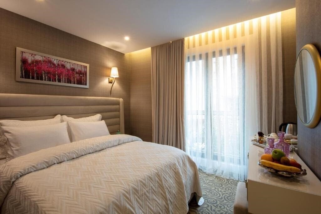 Вид Mr. Beyaz Boutique Hotel 2*