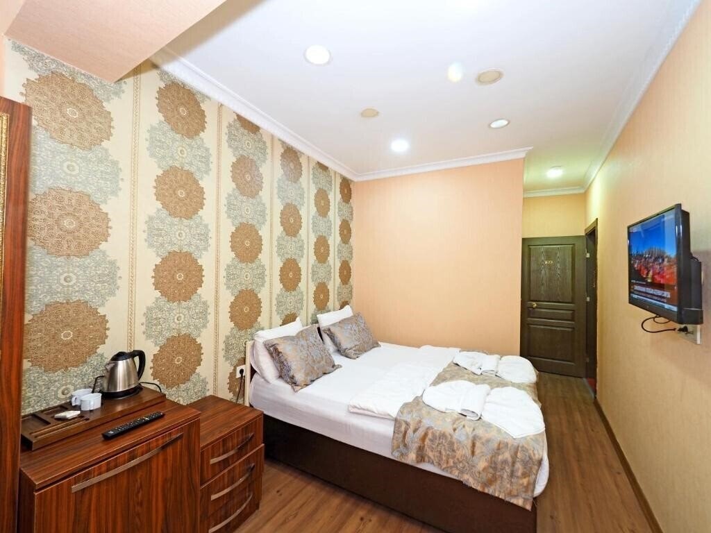 Панорама Renova Hotel Fatih 3*