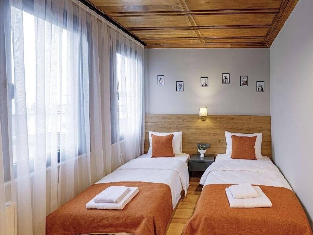 Вид ROCO Beyoglu 4*