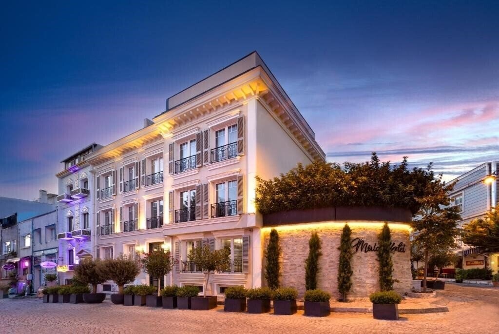 Готель Me by Mula Hotel (ex. Motto by Mula Hotel) 4*