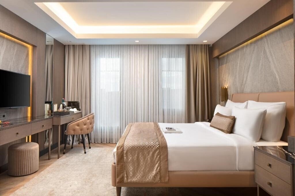 Территория Me by Mula Hotel 4*