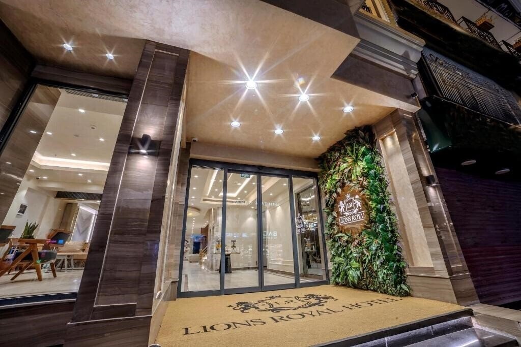 Панорама Lions Royal Hotel 4*