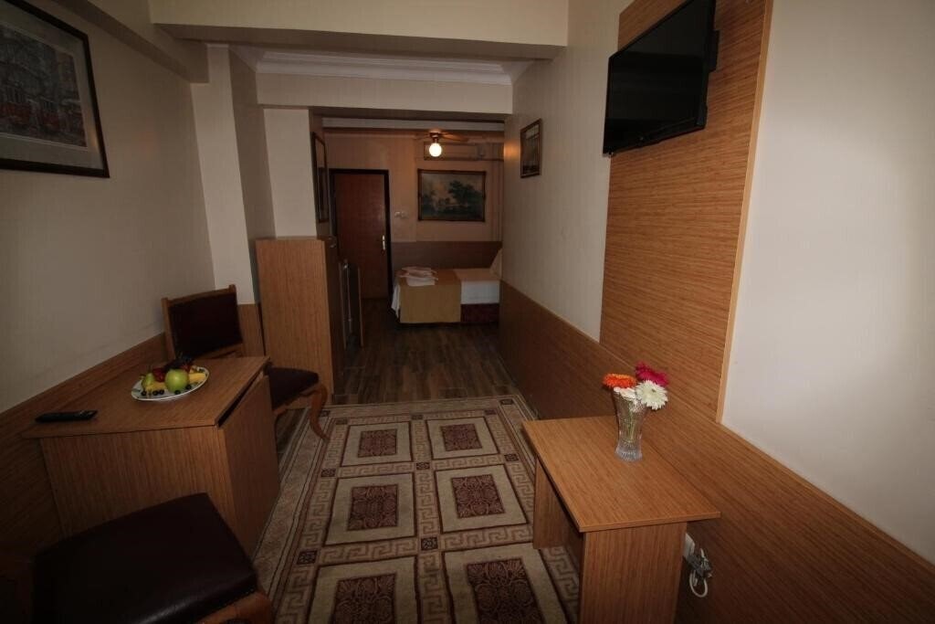 Вид Kadikoy Otel (ex. Kadikoy Hotel) 3*