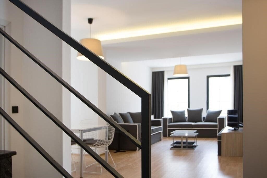 Панорама Nish Suites Atasehir 3*