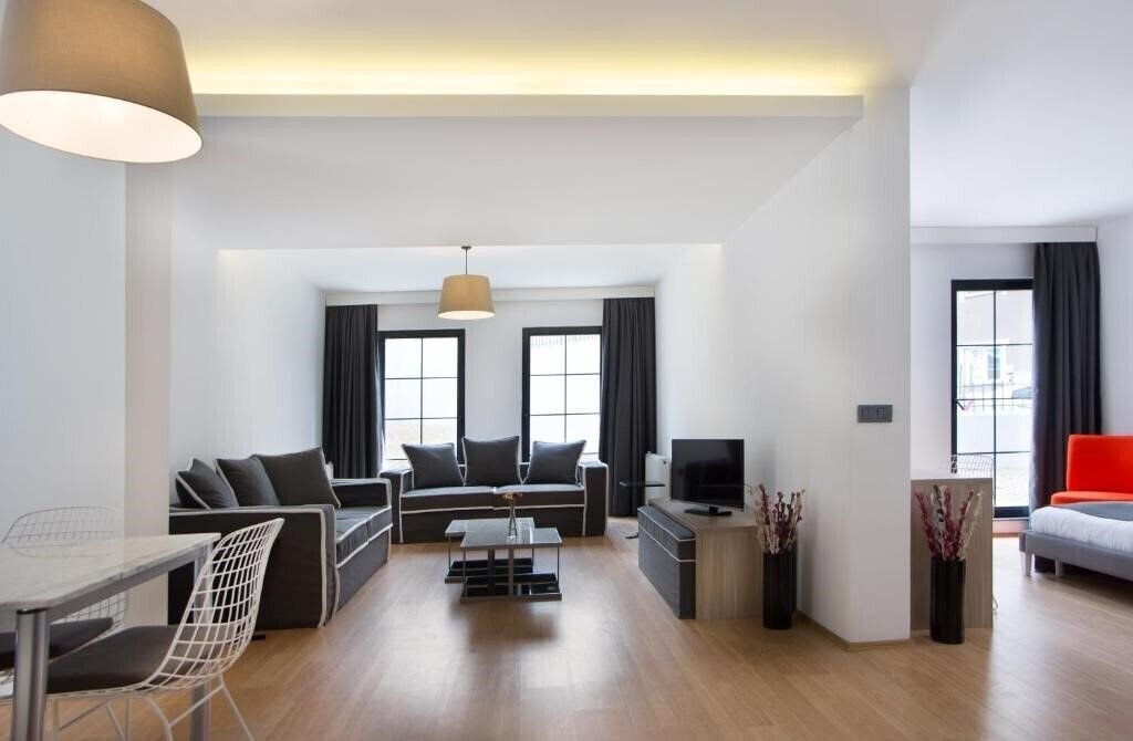 Вид Nish Suites Atasehir 3*