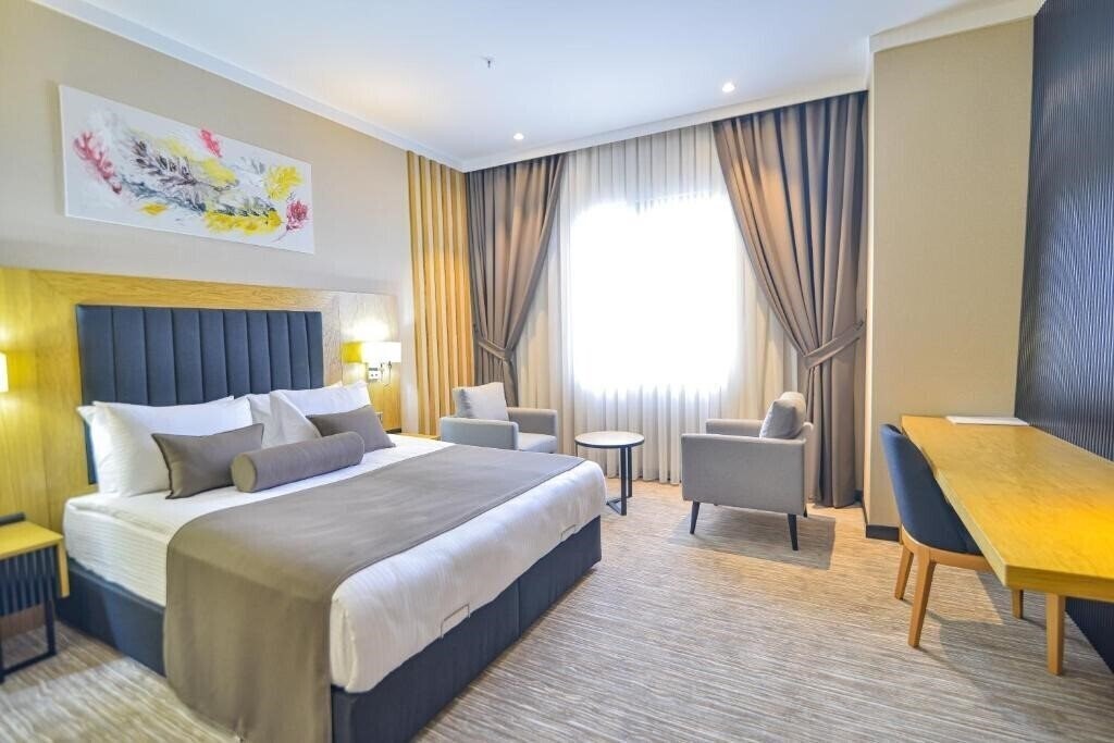 Фото Serenity Comfort Hotel 3*