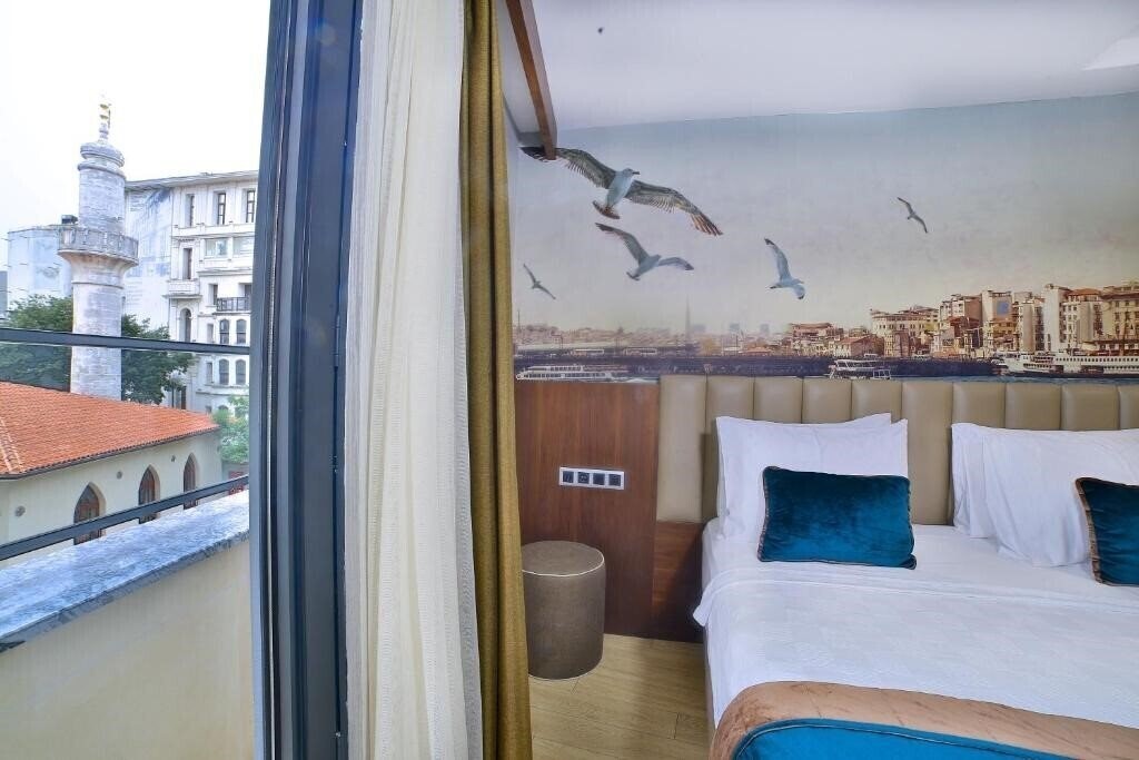 Вид The Tango Hotel Taksim 3*