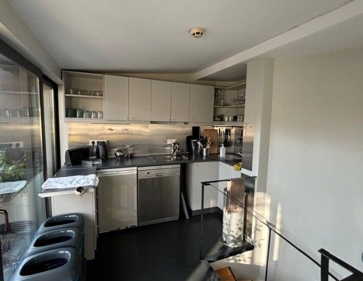 Апартаменти Candy Suite Home 4*