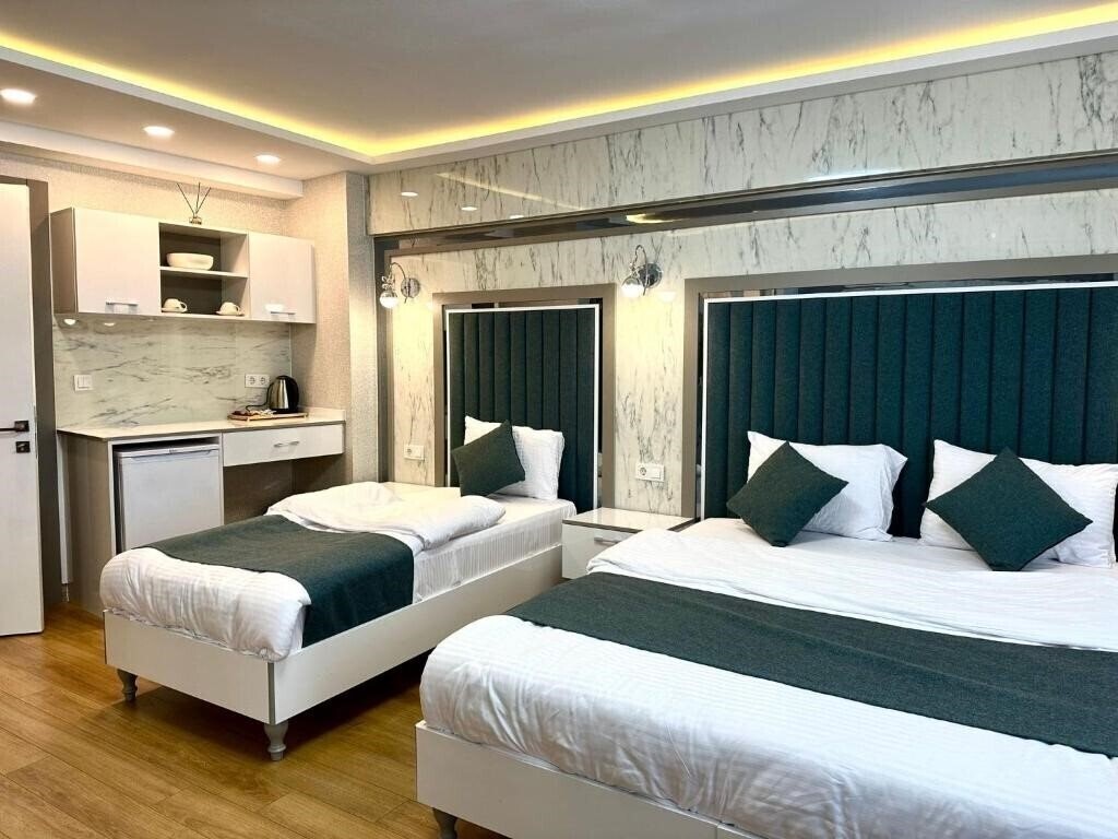 Отель Gazelle Suites 4*