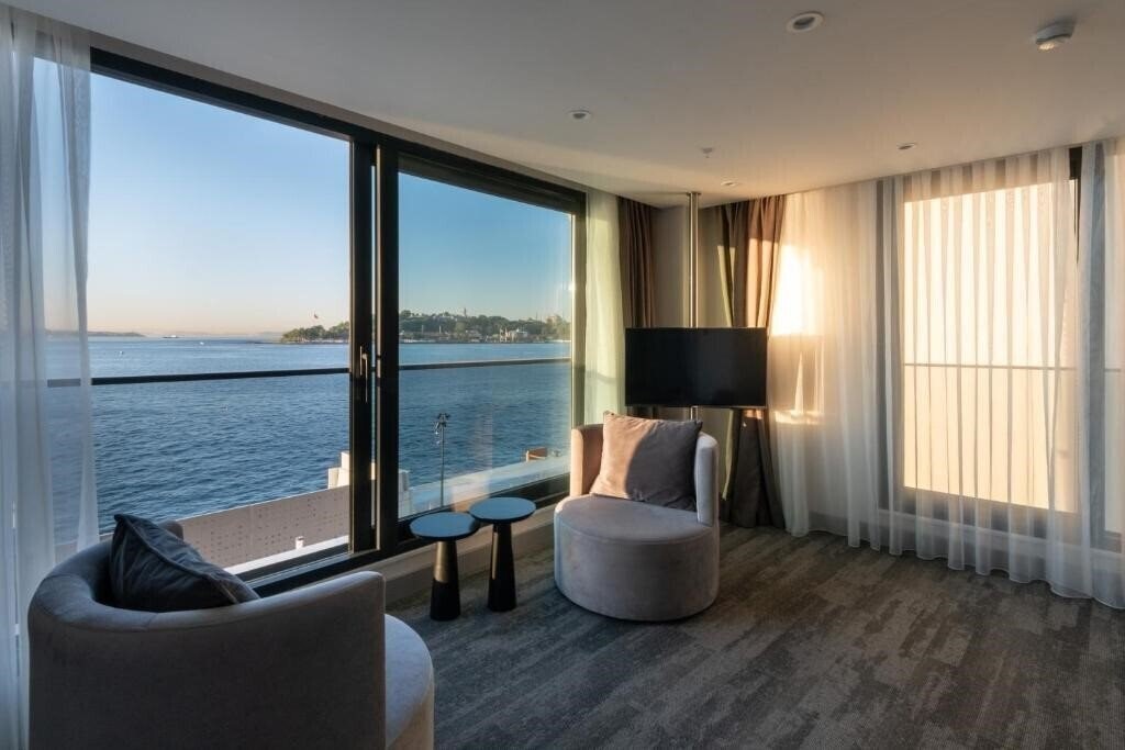 Готель Pera Bosphorus Hotel 4*