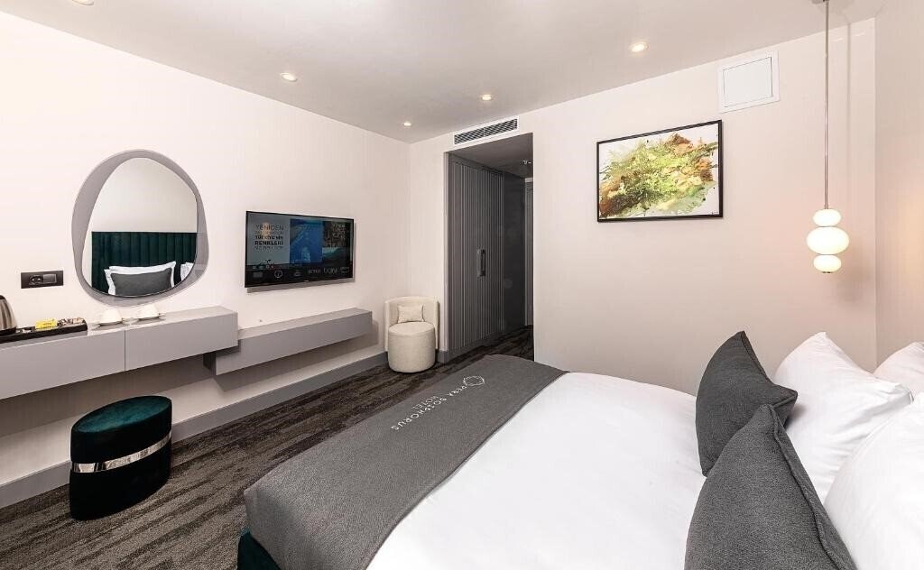 Територія Pera Bosphorus Hotel 4*