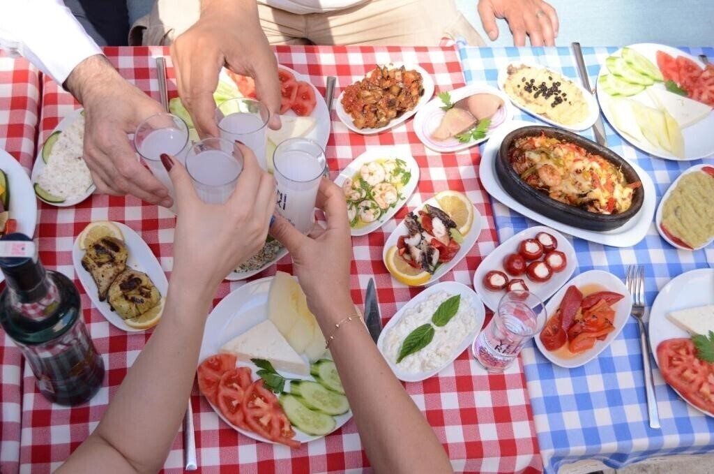 Панорама Sarnic Pub & Hotel (ex. Sarnic Boutique Hotel, Sarnic Meyhane) 4*