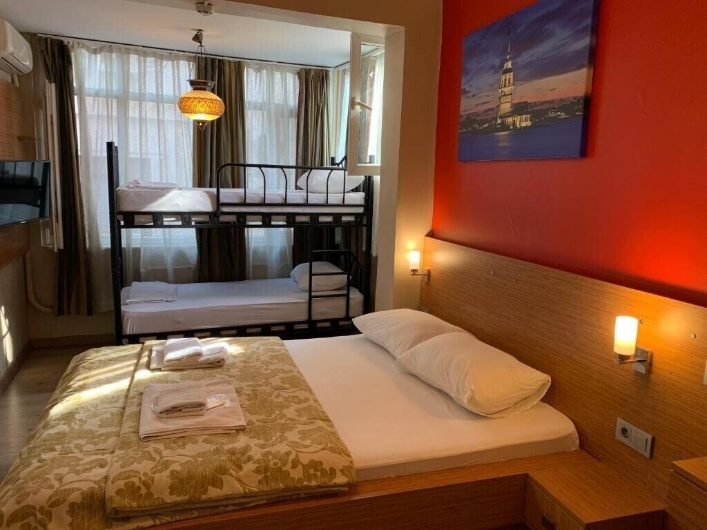 Апартаменти Antique Hostel 2*