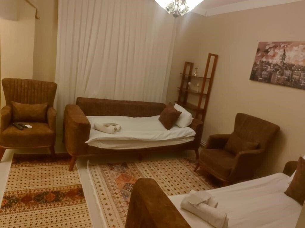 Апартаменты Hotel Antique 2*