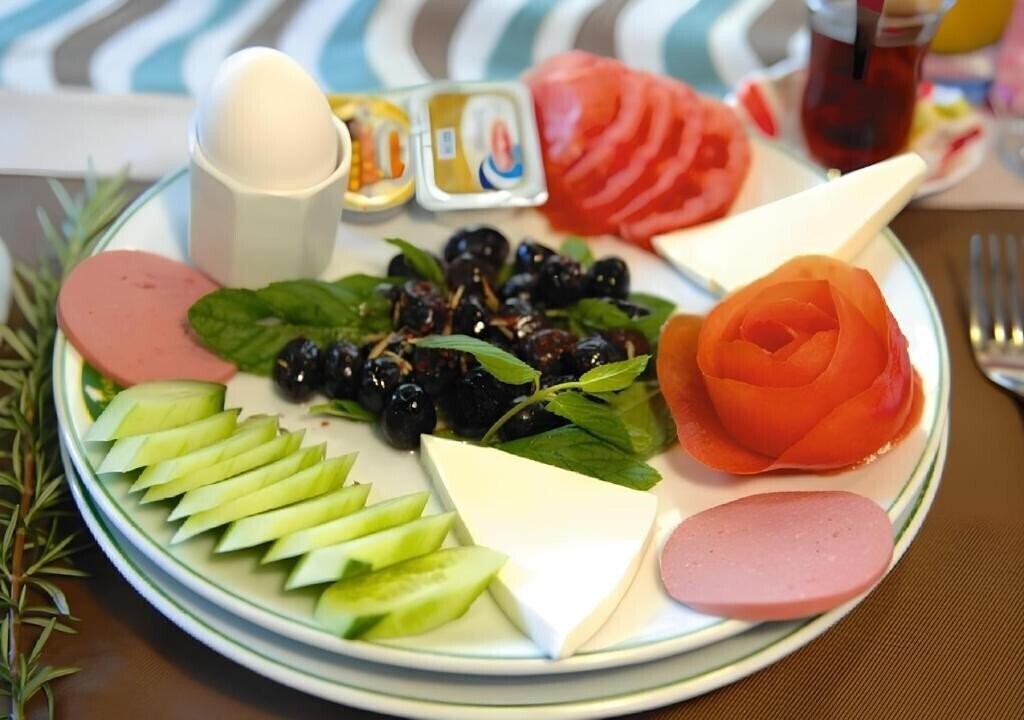 Апартаменти Royal Suit Hotel (ex. Royal Hotel) 3*