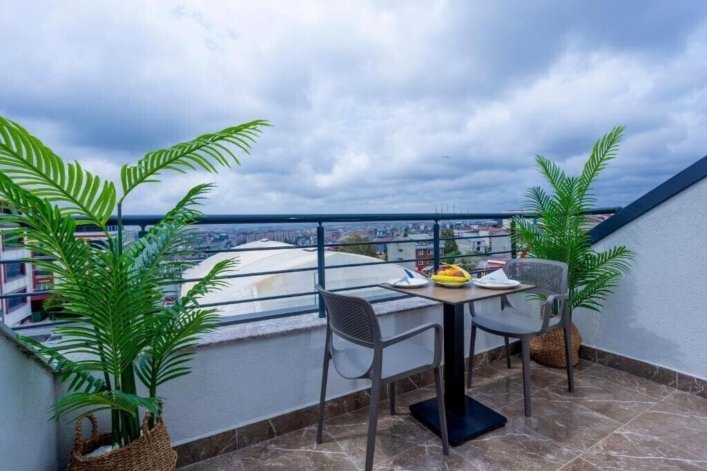 Территория Bulton Deluxe Hotel Airport 3*