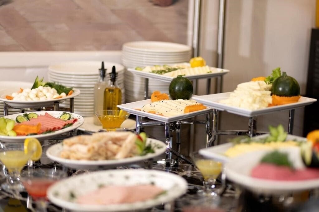 Панорама Bulton Deluxe Hotel Airport 3*