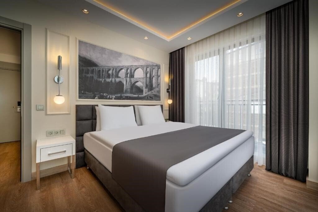 Готель Rai Premium Istanbul 4*