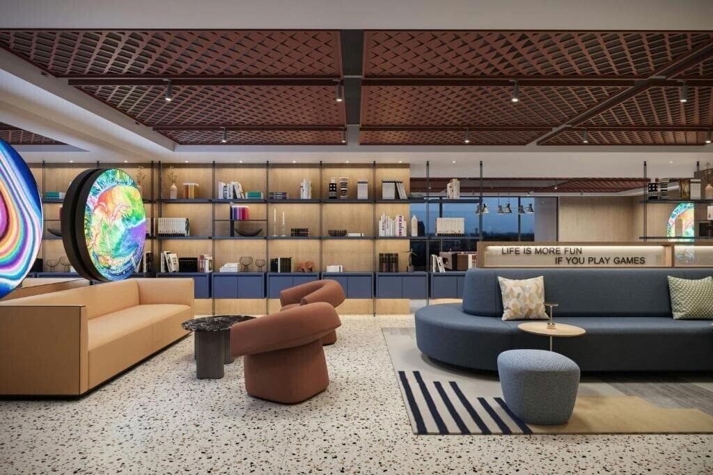 Вид Aloft Istanbul Karakoy 4*