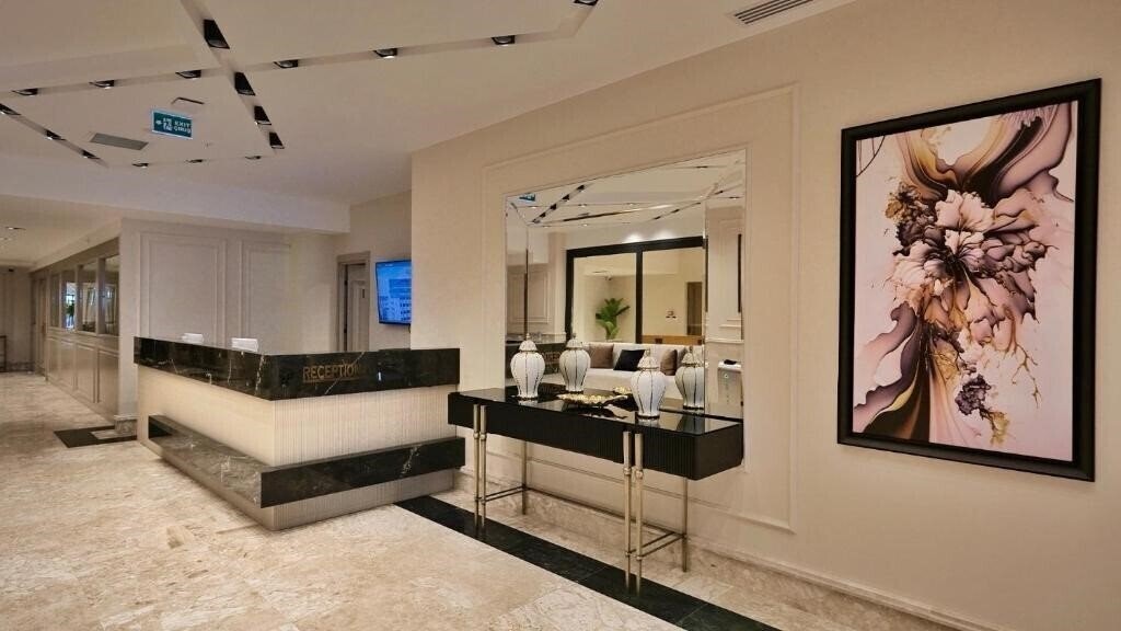 Вид Park Dedeman Sisli 4*