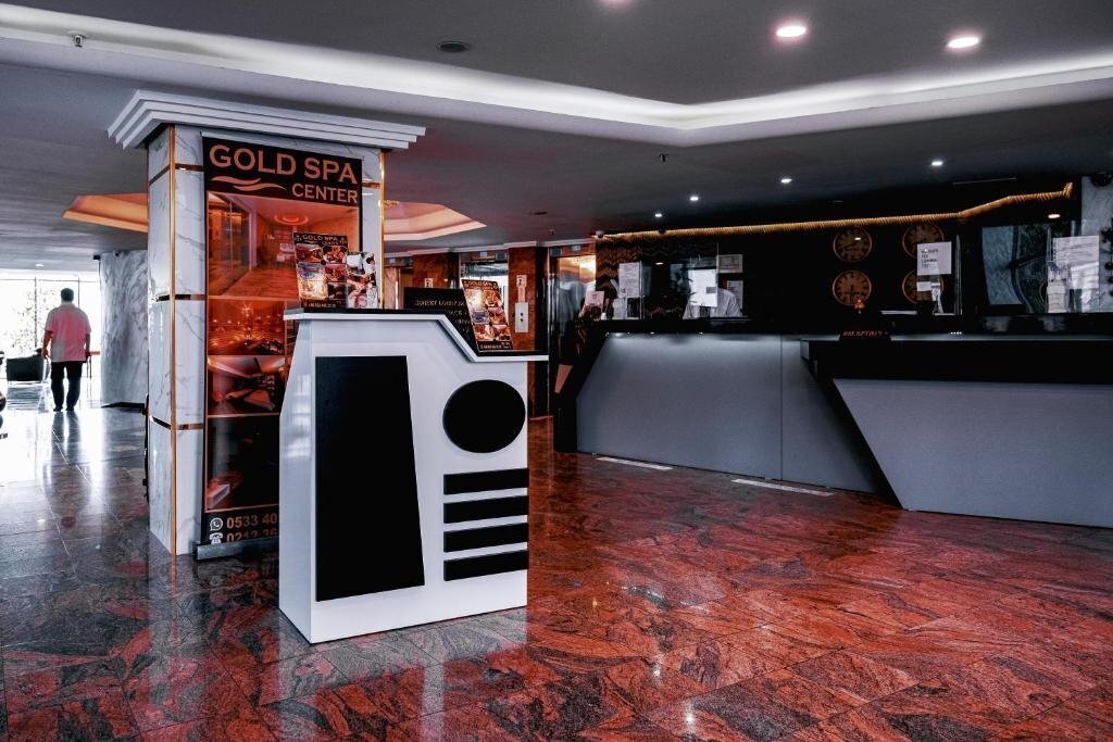 Вид Euro Plaza Hotel 4*